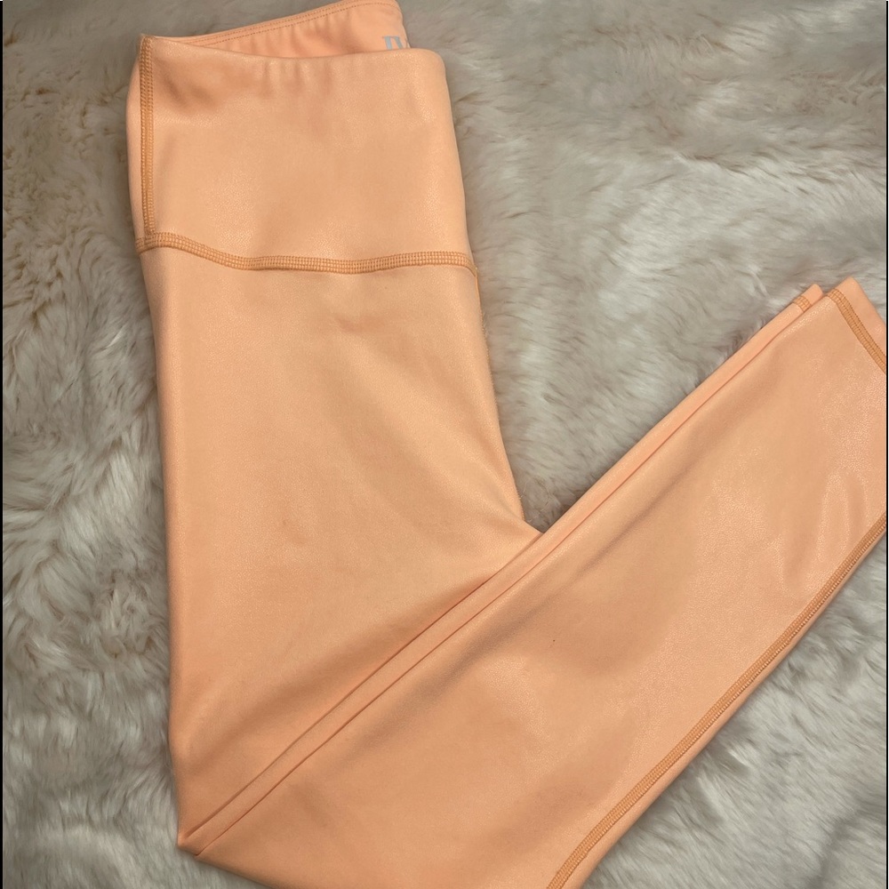 IVL Peach Leggings NWOT